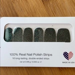 Color Street Other - Color Street Nail Strips - All Spruced Up RETIRED Color Street Other - Color Street Nail Strips - All Spruced Up RETIRED
